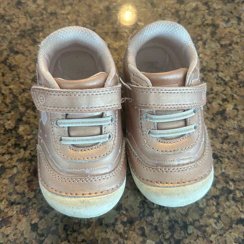 Stride rite gold sneakers size 6M